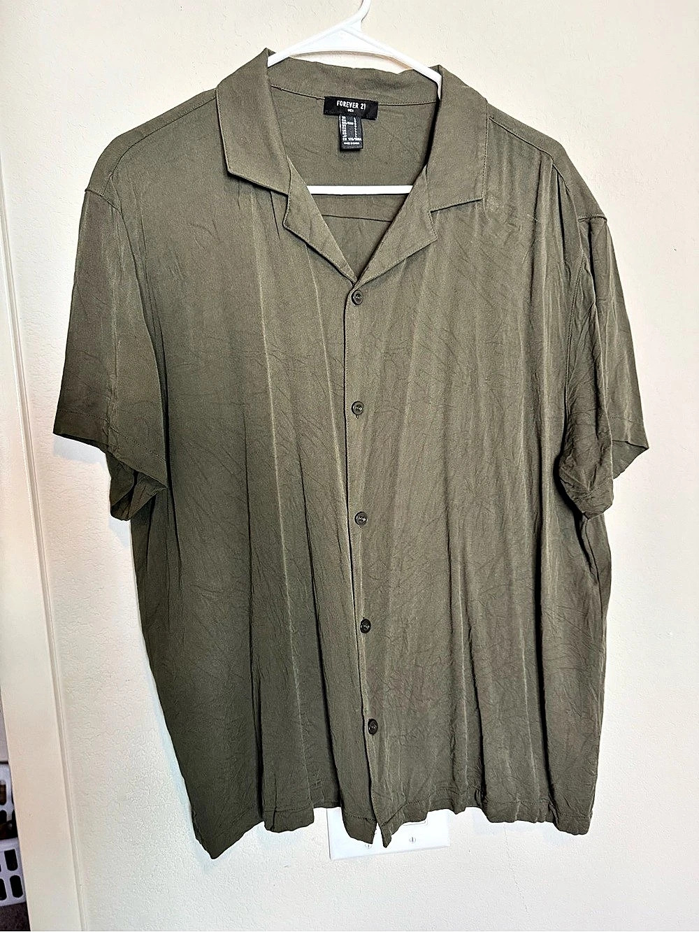 Forever 21 Men's Short Sleeve Shirt